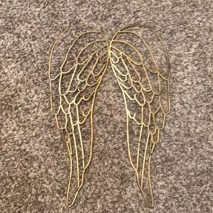 Golden wings